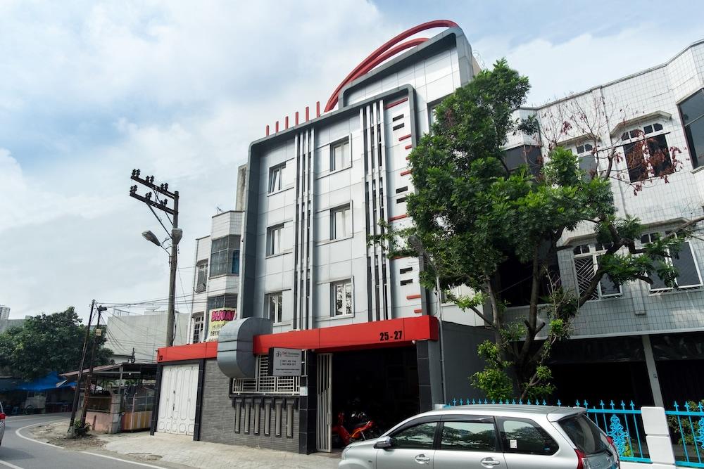 Oyo 279 Deli Homestay Medan Zewnętrze zdjęcie