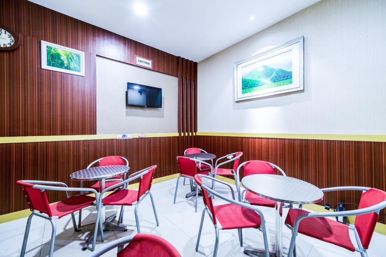 Oyo 279 Deli Homestay Medan Zewnętrze zdjęcie
