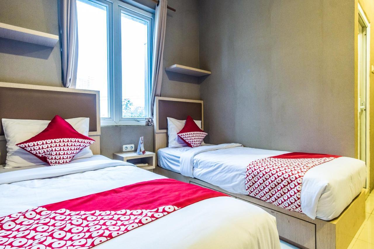 Oyo 279 Deli Homestay Medan Zewnętrze zdjęcie